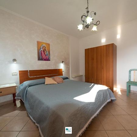 Casa Vacanze La Tuia Castellabate Eksteriør billede