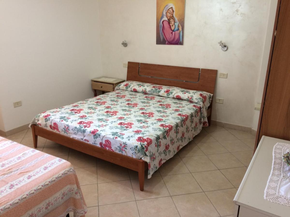 Casa Vacanze La Tuia Castellabate Eksteriør billede