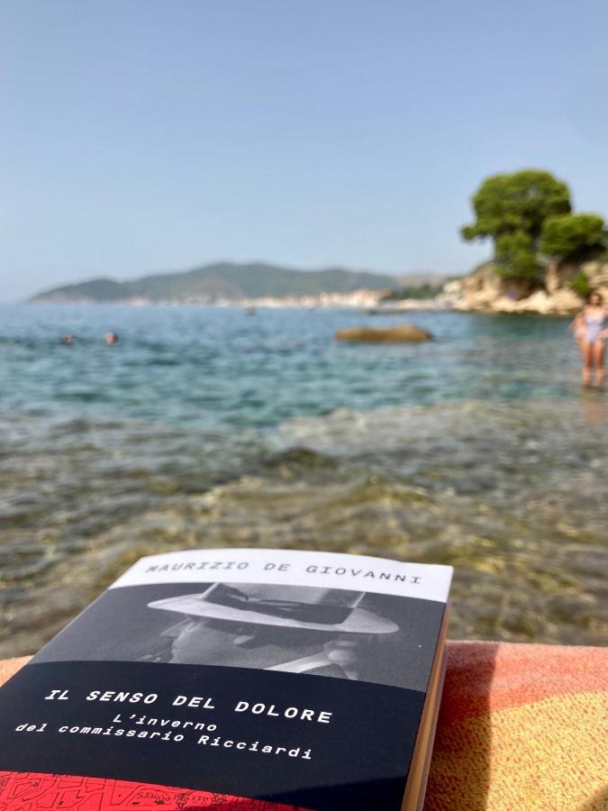Casa Vacanze La Tuia Castellabate Eksteriør billede
